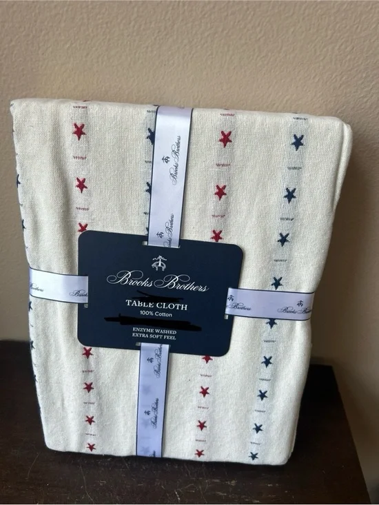 Brooks Brothers Americana Tablecloth 70” Round July 4th Stars Red Blue New